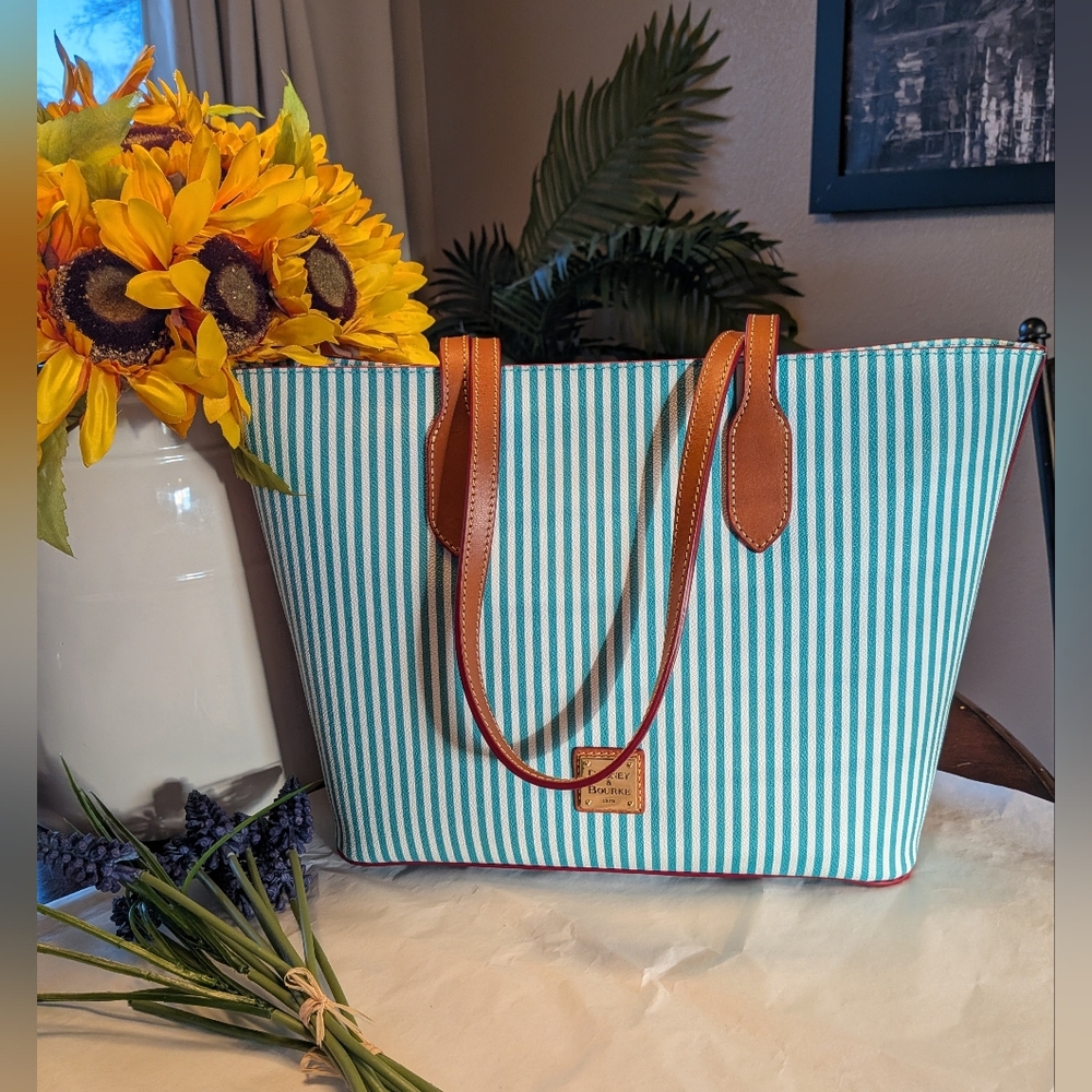 Dooney and Bourke Sena Shopper Tote in SEA FOAM - NWT - Picture 3 of 12